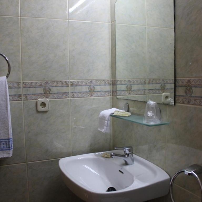 Hotel La Bonaigua - Habitación Familiar (2 adultos + 1 niño) - 2