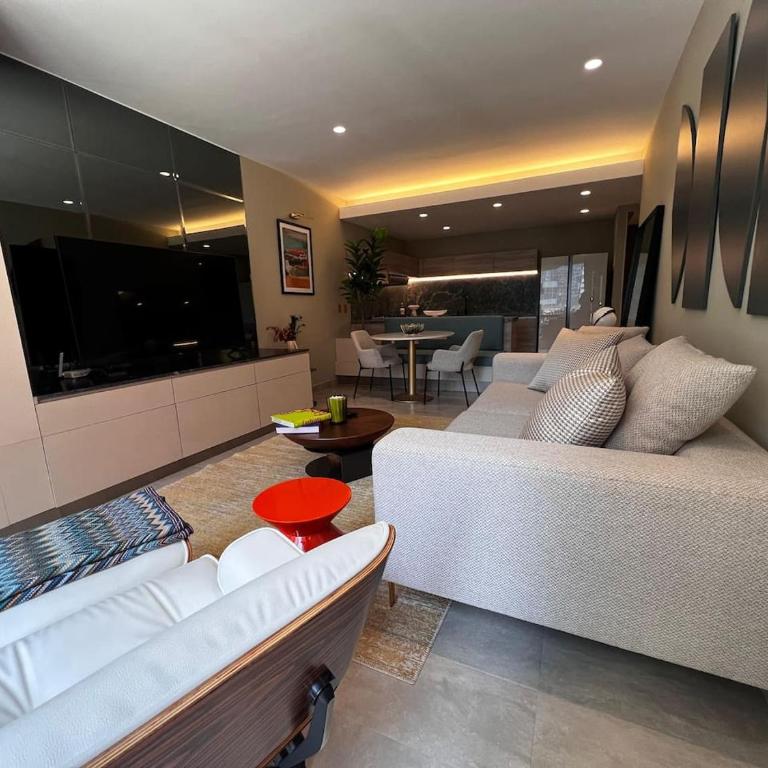 Departamento de lujo inspirado en marca premium - Apartment - 35