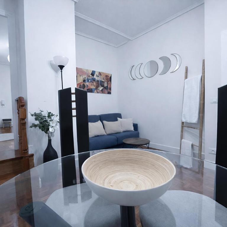 Piso luminoso, amplio y tranquilo en Casco Viejo - Apartamento de 2 dormitorios - 7
