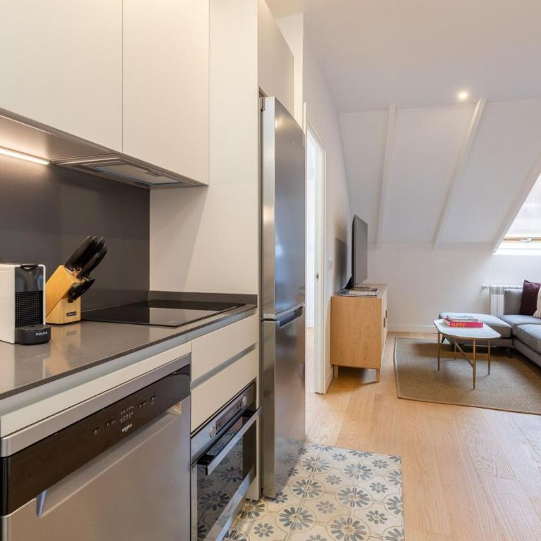 Charming Attic with Terrace in Las Letras - One-Bedroom Apartment - 8