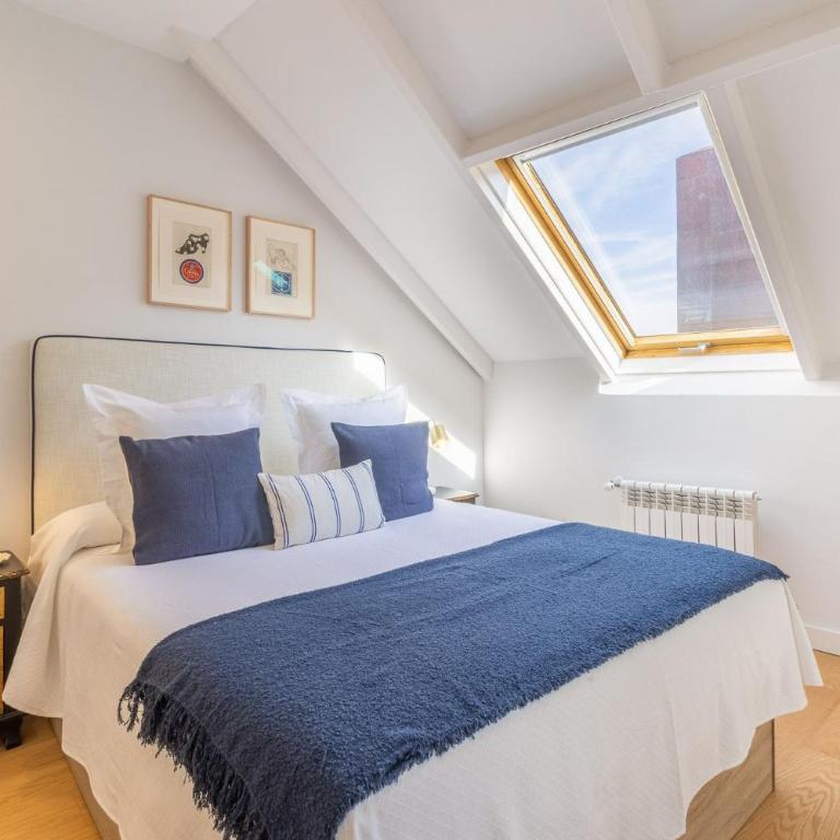 Charming Attic with Terrace in Las Letras - One-Bedroom Apartment - 9