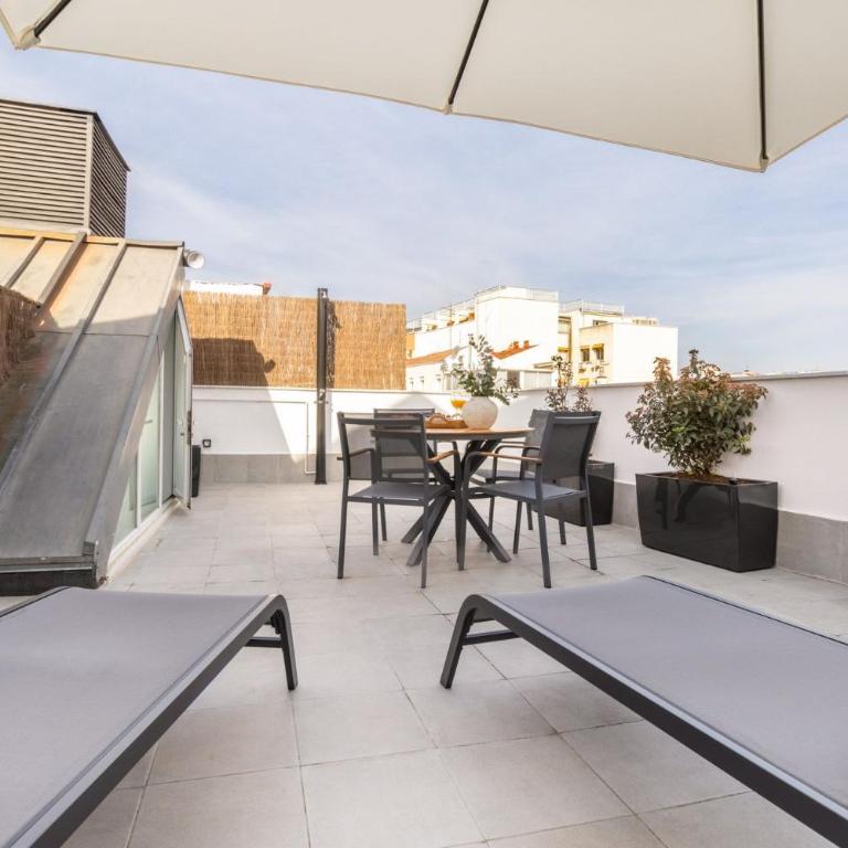 Charming Attic with Terrace in Las Letras - One-Bedroom Apartment - 13
