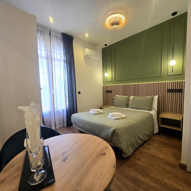Hostal Main Street Madrid - Double Room - 4