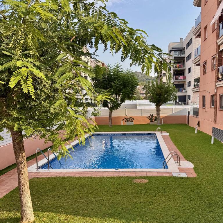 Ideal para familias con jardín privado, piscina y playa a 2 min - Apartamento - Planta baja - 1