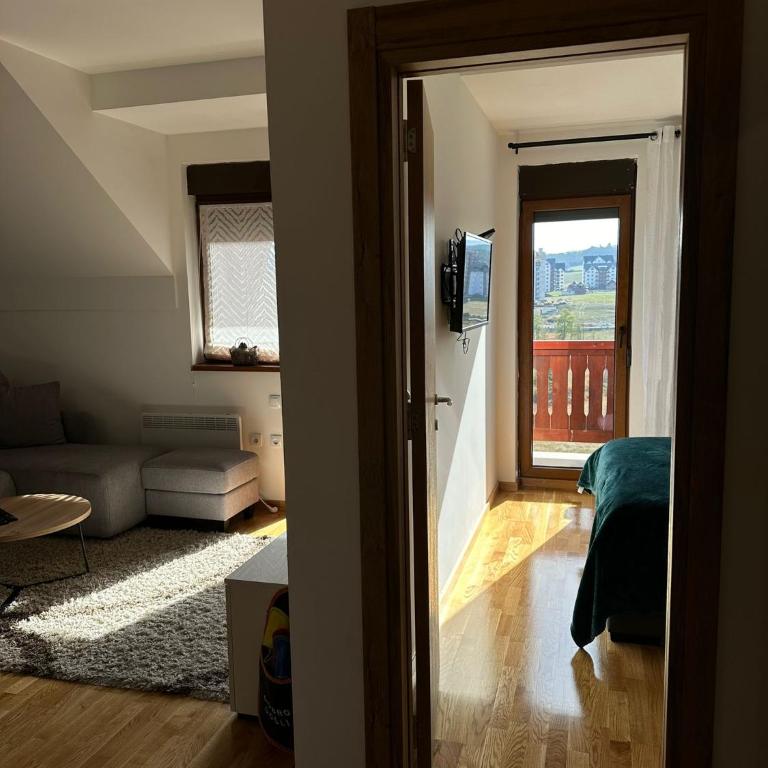 Goga Apartmani - Apartman sa Pogledom na Planinu - 3