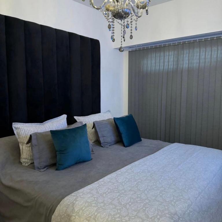 Departamentos del Sur - Three-Bedroom Apartment - 5