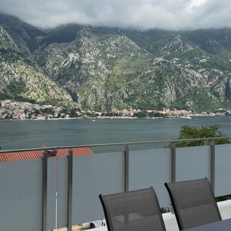 Apartments Seaview Estate Radovic - Apartman sa 2 Spavaće Sobe, Balkonom i Pogledom na More - 2