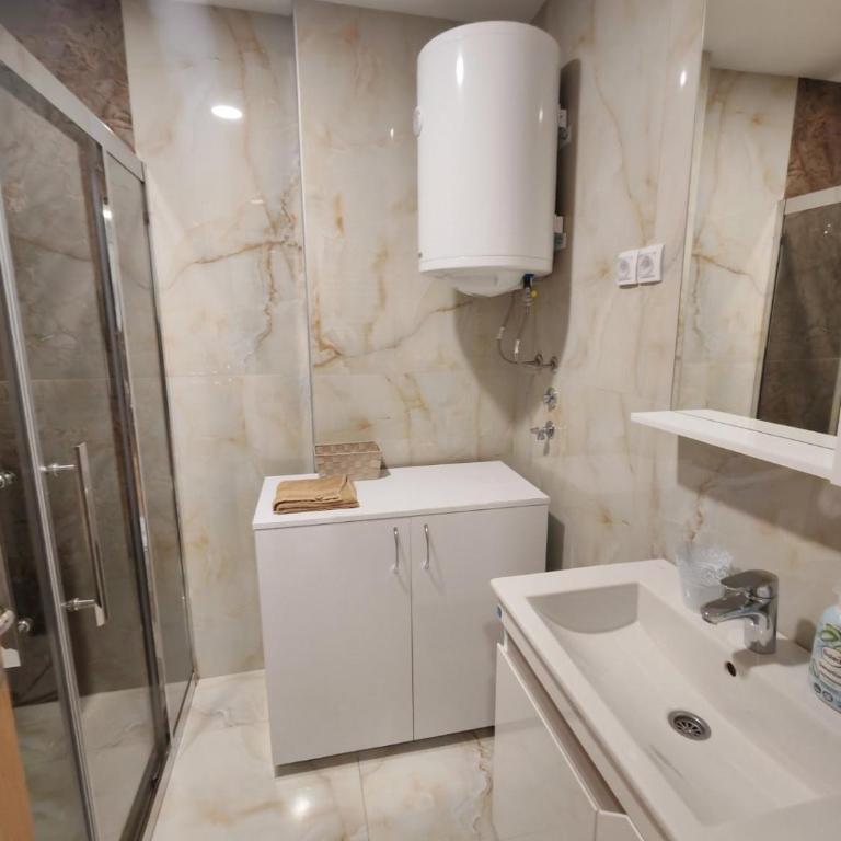 Sof Lux - One-Bedroom Apartment - 26