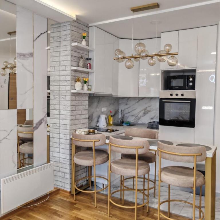 Sof Lux - One-Bedroom Apartment - 27