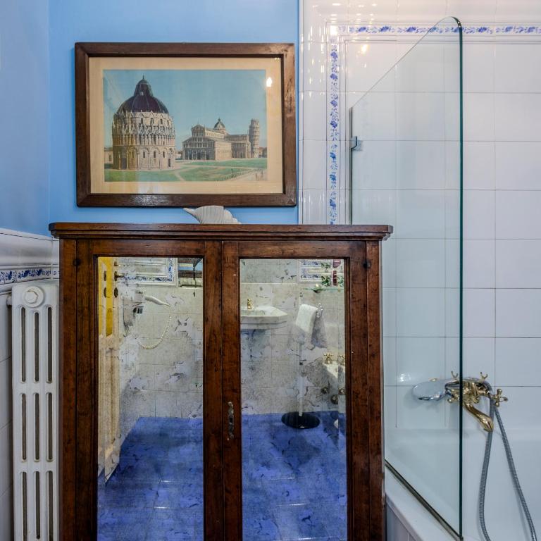 Casa Esvael - Historic Rooms in Verona City Center - Camera Matrimoniale/Doppia con Letti Singoli con Bagno Privato Esterno - 4