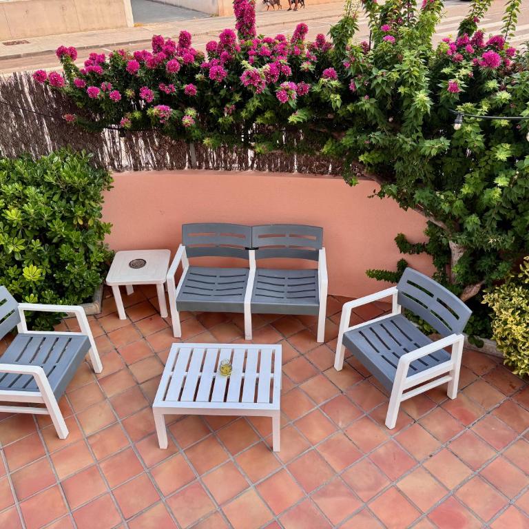 Ideal para familias con jardín privado, piscina y playa a 2 min - Apartamento - Planta baja - 4