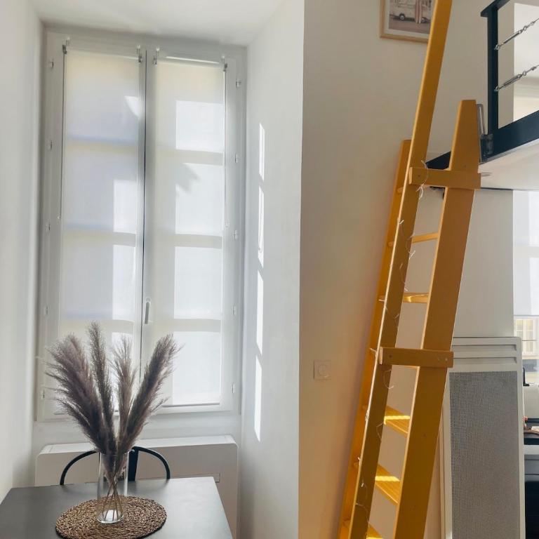 Bright modern studio, Nice Port, walk to tram and beach! - Appartement 1 Chambre - 5