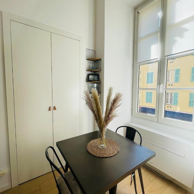 Bright modern studio, Nice Port, walk to tram and beach! - Appartement 1 Chambre - 2
