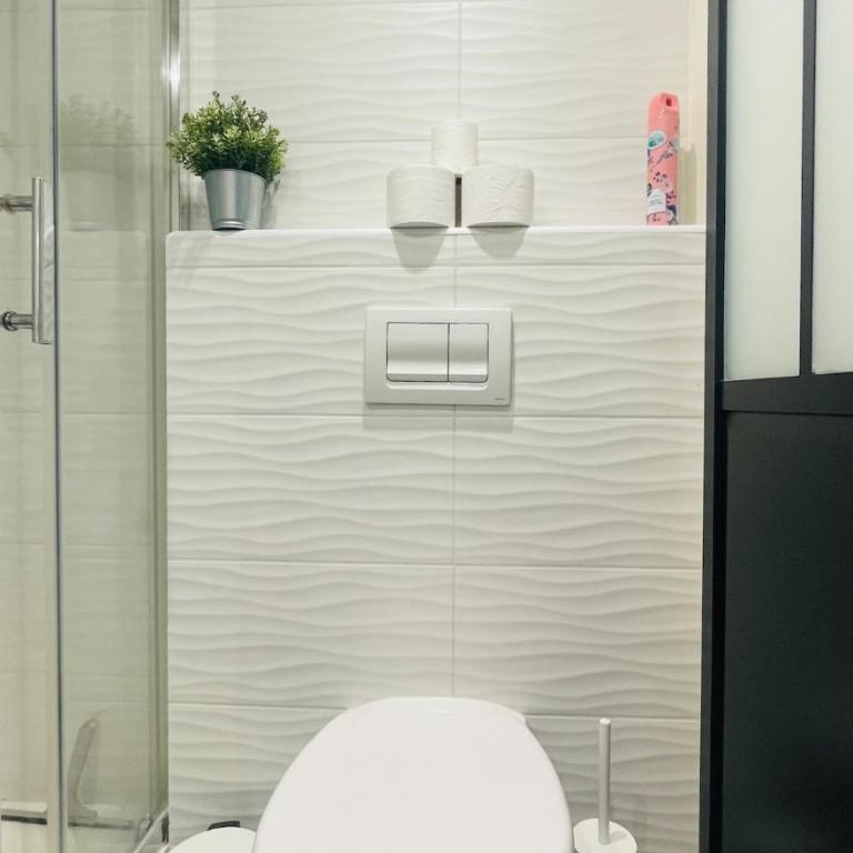 Bright modern studio, Nice Port, walk to tram and beach! - Appartement 1 Chambre - 29