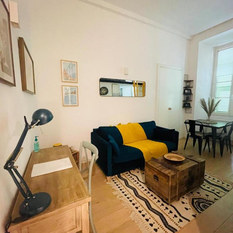 Bright modern studio, Nice Port, walk to tram and beach! - Appartement 1 Chambre - 41
