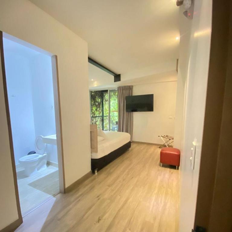 Carriqui Garden Hotel - Studio Apartment with Balcony - 2