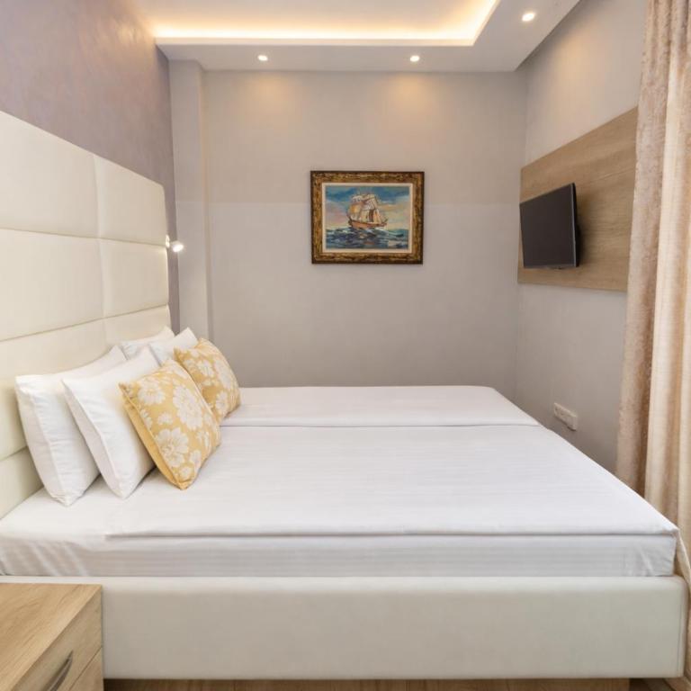 Hotel Butua Residence - Dvokrevetna Soba sa Bračnim Krevetom - 5