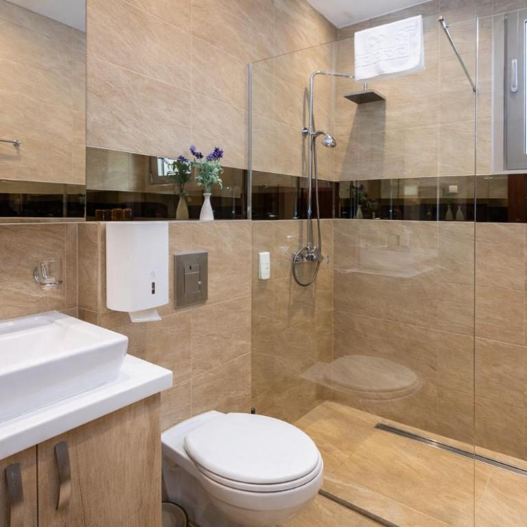 Hotel Butua Residence - Dvokrevetna Soba sa Bračnim Krevetom - 1