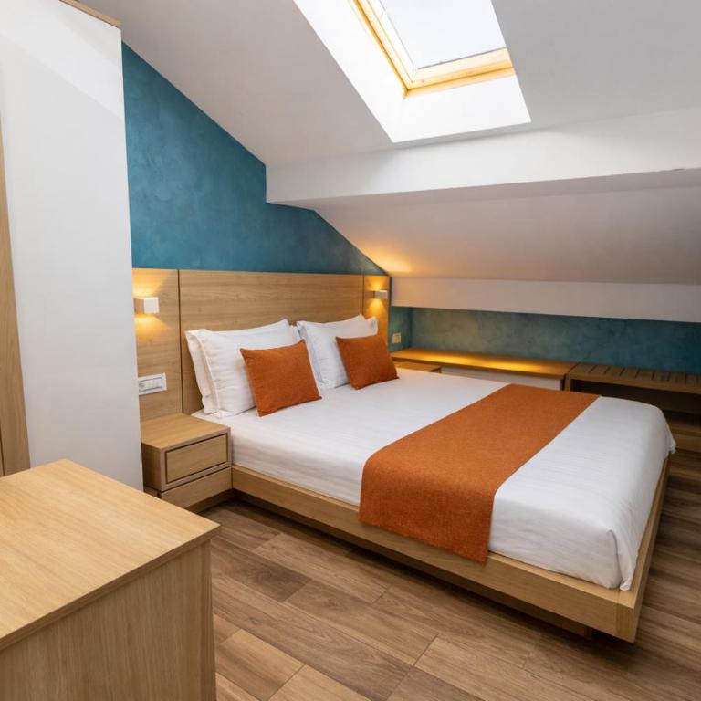 Hotel Butua Residence - Niskobudžetna Dvokrevetna Soba sa Bračnim Krevetom - 5