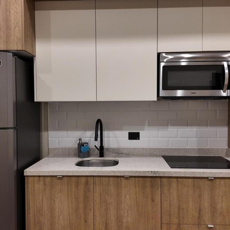 Beach Loft Style and Beach Heated Pool - One-Bedroom Apartment - 4