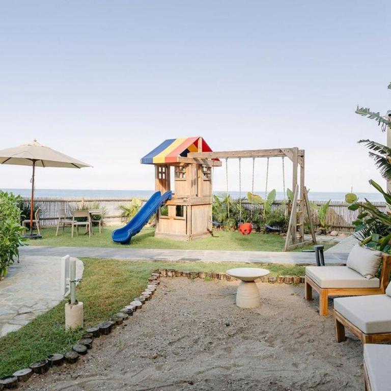 Beach Loft Style and Beach Heated Pool - One-Bedroom Apartment - 27