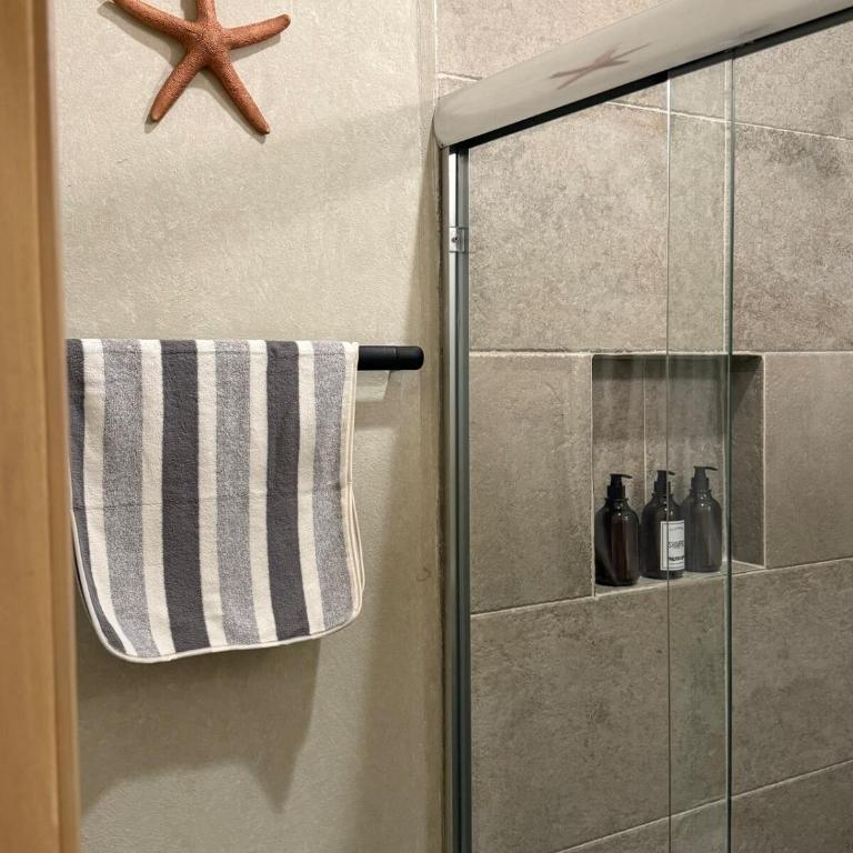 Beach Loft Style and Beach Heated Pool - One-Bedroom Apartment - 30