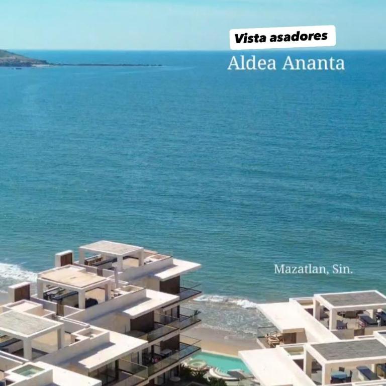 Beach Loft Style and Beach Heated Pool - One-Bedroom Apartment - 33