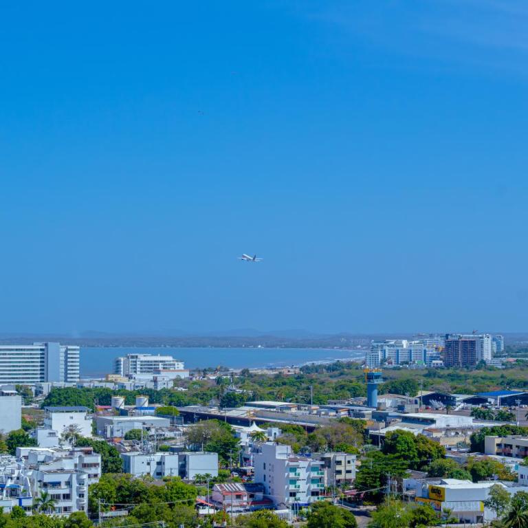 View 17, Modern, 5 min from Rafael Nuñez Airport - Two-Bedroom Deluxe Apartment with Ocean View - 83