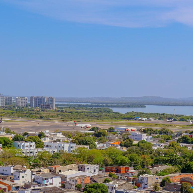 View 17, Modern, 5 min from Rafael Nuñez Airport - Two-Bedroom Deluxe Apartment with Ocean View - 84