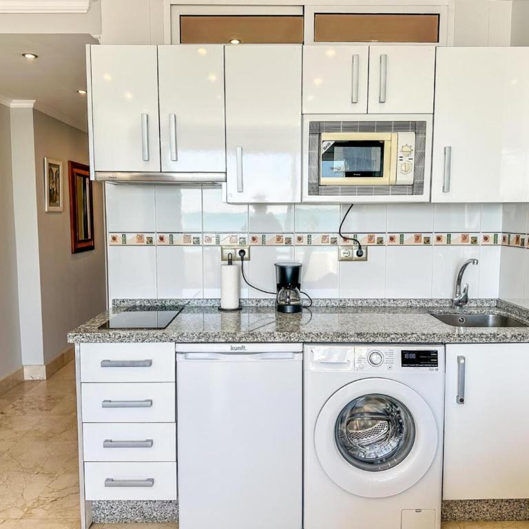 Studio in Torremolinos by Playa El Bajondillo - Apartment - 8