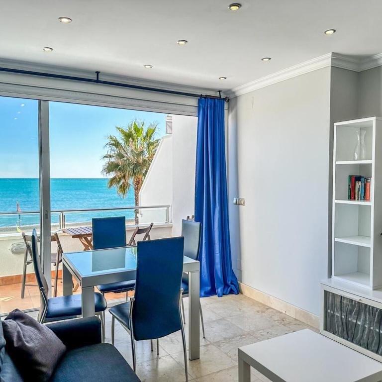 Studio in Torremolinos by Playa El Bajondillo - Apartment - 4