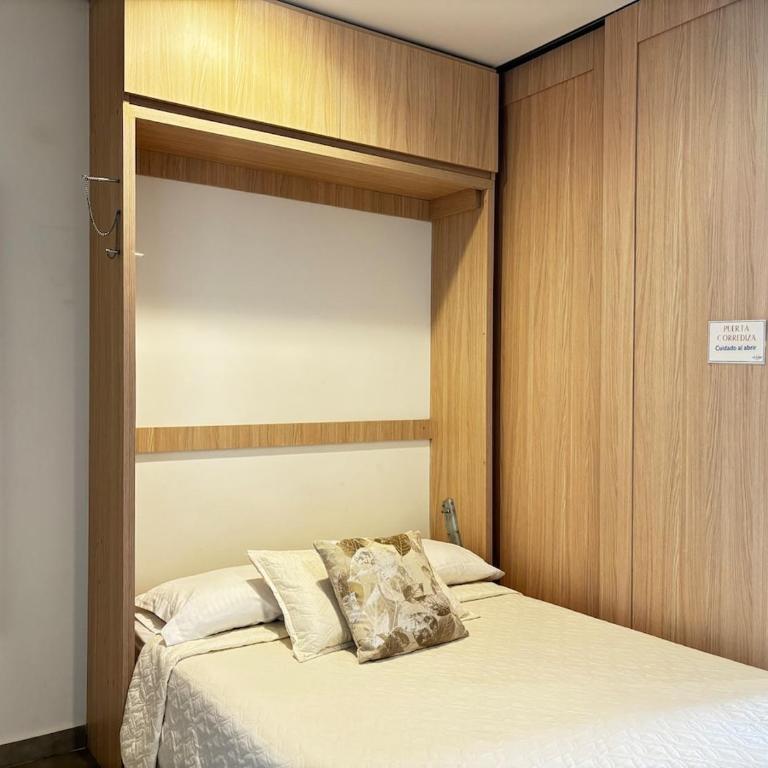 Studio apartment in the tourist area of Playa Salguero - One-Bedroom Apartment - 11