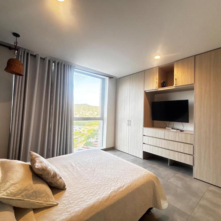 Studio apartment in the tourist area of Playa Salguero - One-Bedroom Apartment - 14