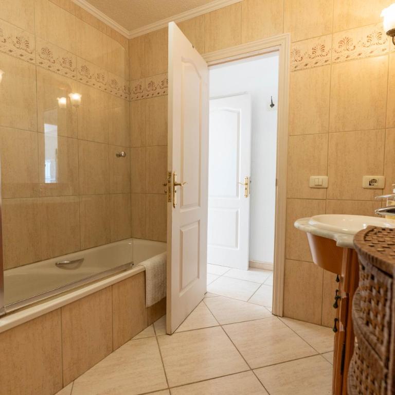 Club Villamar Exclusive Beachfront Penthouse - Apartamento de 2 dormitorios - 18