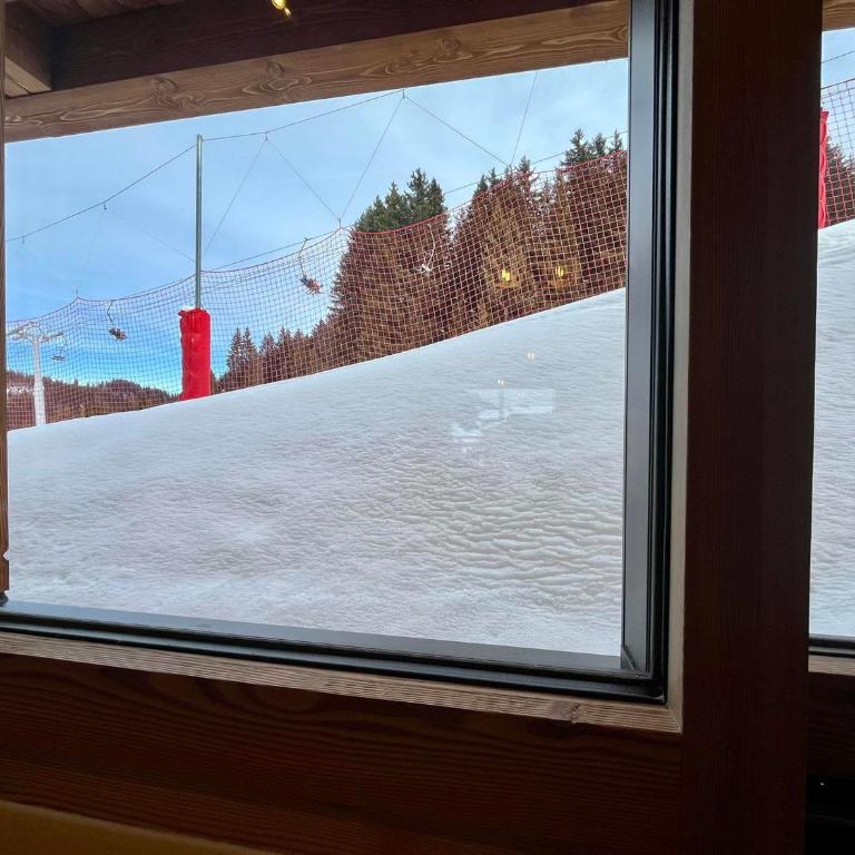 Chalet Ski-In 3 Chambres avec Parking et Wifi - FR-1-459-256 - Chalet - 10