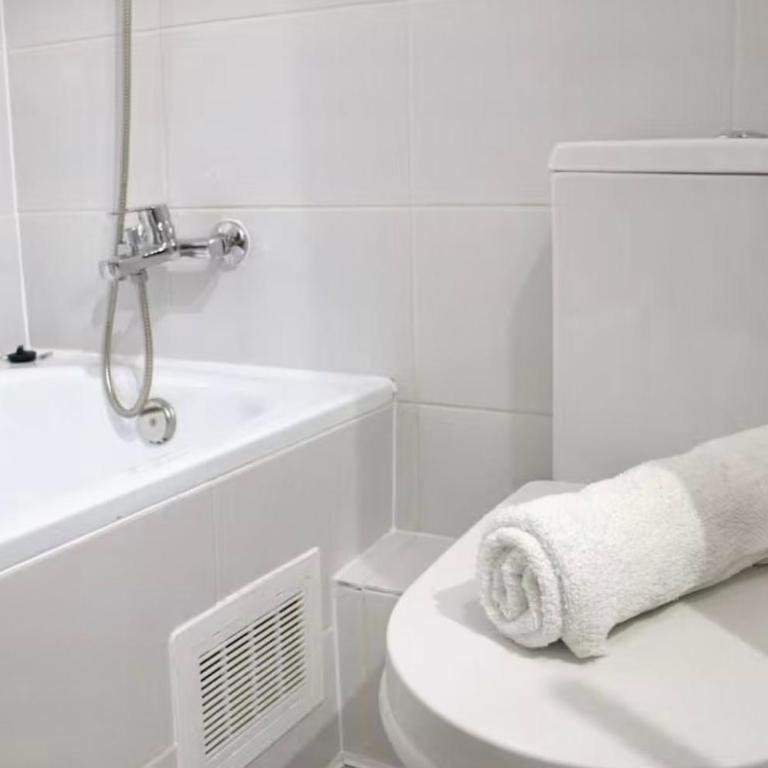 Modern 1BR Apartment, Santa Lucía Metro, Balcony - One-Bedroom Apartment - 26