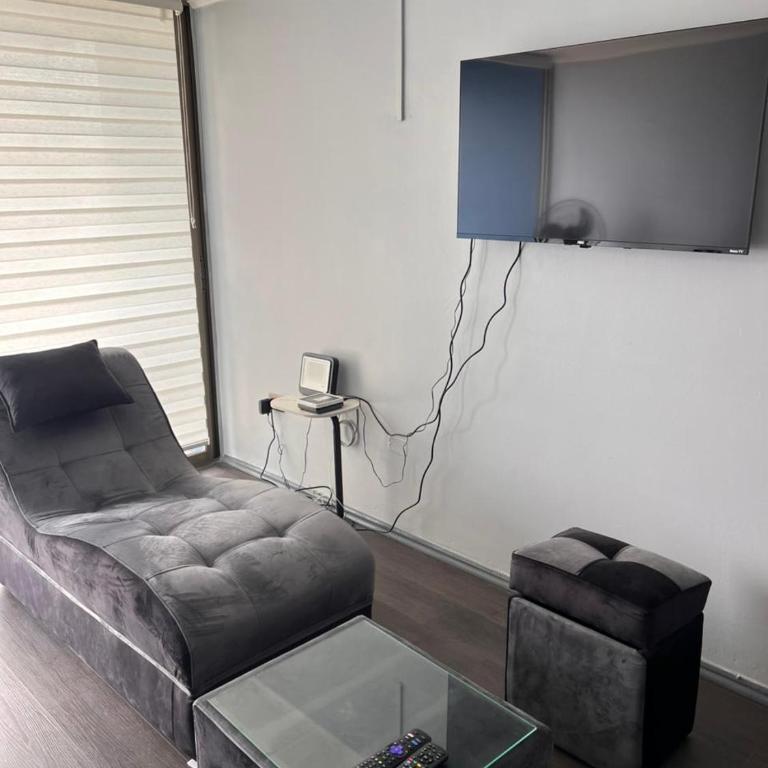 Newly Renovated Valparaiso Plan Apartment - Two-Bedroom Apartment with Balcony and Sea View - 2