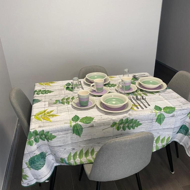 Newly Renovated Valparaiso Plan Apartment - Two-Bedroom Apartment with Balcony and Sea View - 3