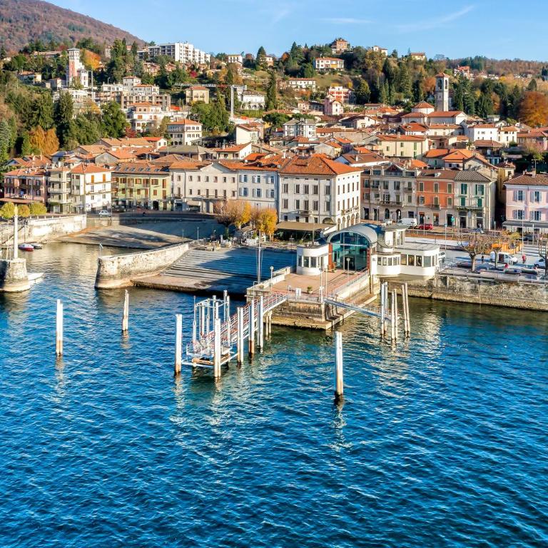 Bee Apartment: Luino Lakeside with Outdoor Dining - Happy Rentals - Apartamento con balcón - 19
