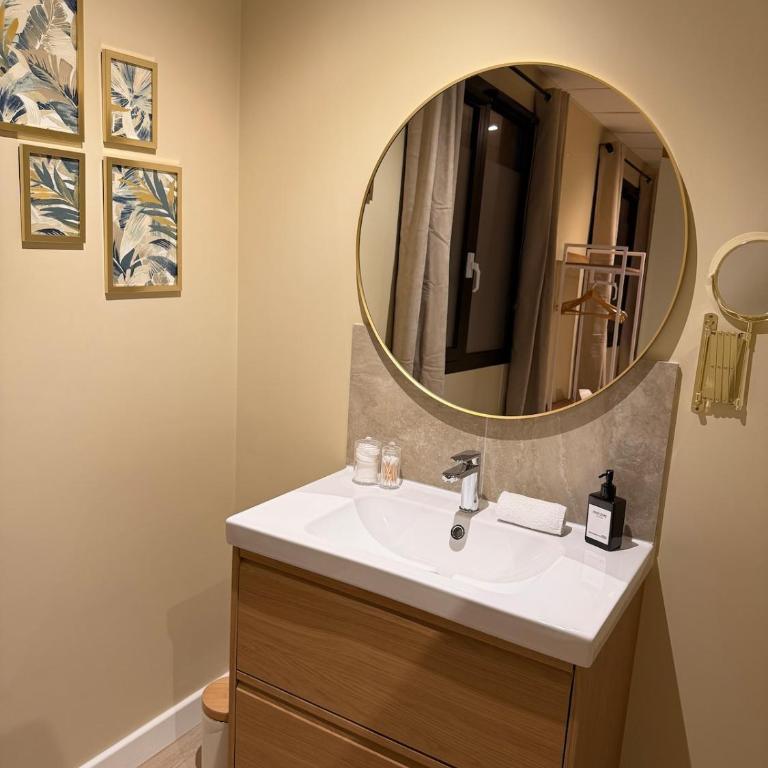 Suite du Spa 4 - Parking Privé Gratuit - Apartment mit 1 Schlafzimmer - 3