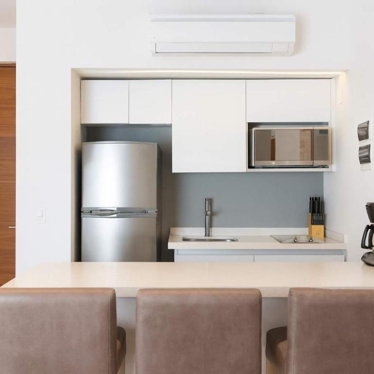 Luxury Condo 1BR Kitchen AC Gym Pool Cinema - Apartamento - 3