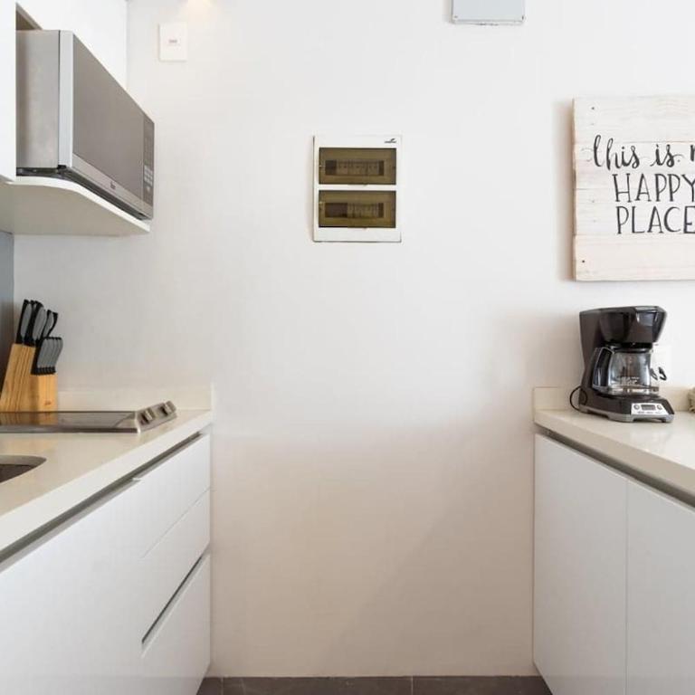 Luxury Condo 1BR Kitchen AC Gym Pool Cinema - Apartamento - 4