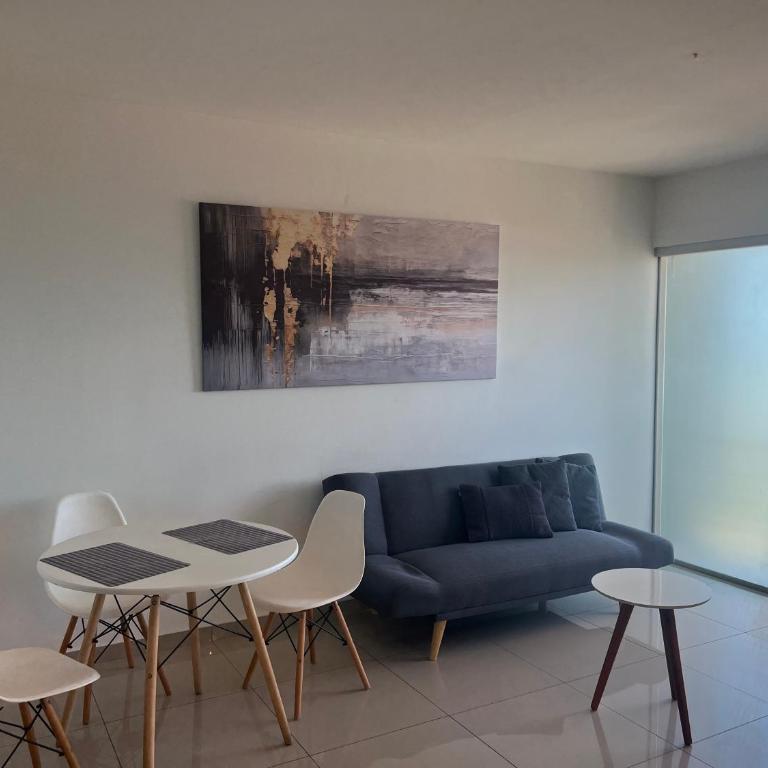 Relajate en Moderno y Elegante Apartamento Familiar con amplio balcón, en Zona Residencial Avenida Beni - One-Bedroom Apartment - 28