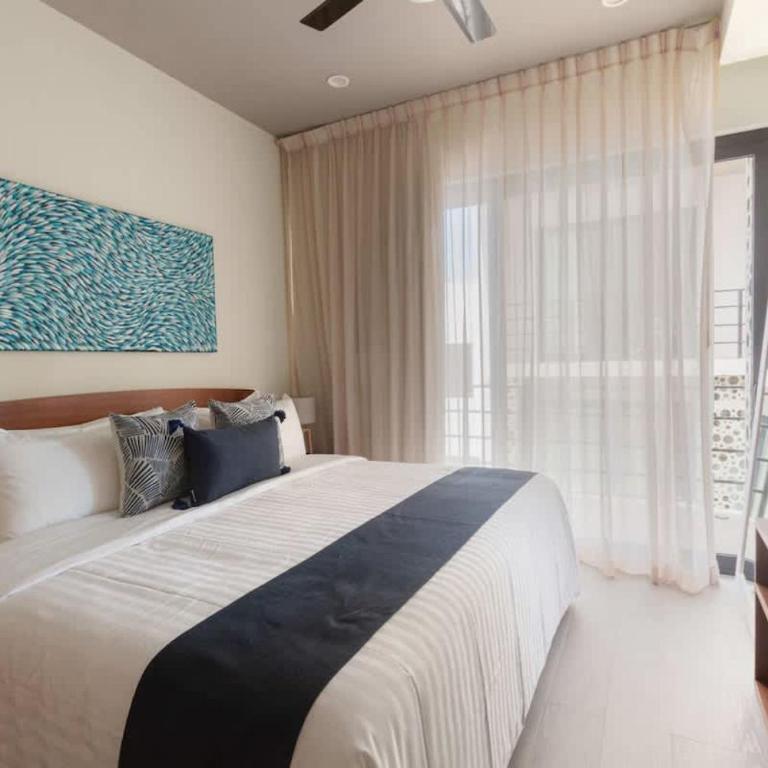 Amazing 2BR penthouse with private rooftop pool - Two-Bedroom Apartment - 4