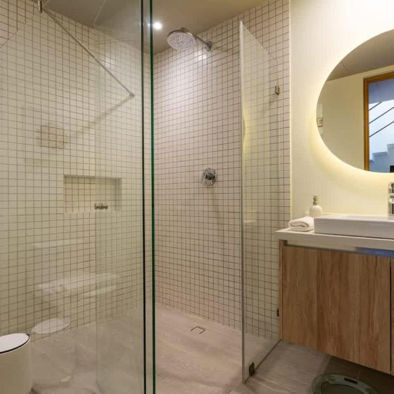 Amazing 2BR penthouse with private rooftop pool - Two-Bedroom Apartment - 20