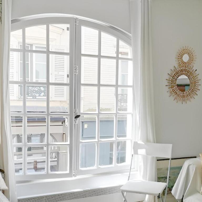 Eiffel Tower Magnificent Paris - One-Bedroom Apartment - 1