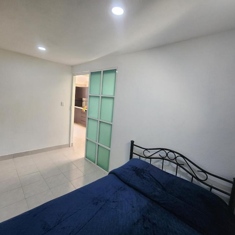 Suite 2 blocks from Estadio Banorte - Two-Bedroom Apartment - 8