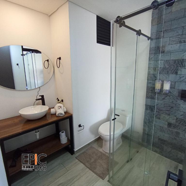 Epic Suite 508 Deluxe Airport - Deluxe One-Bedroom Apartment - 7