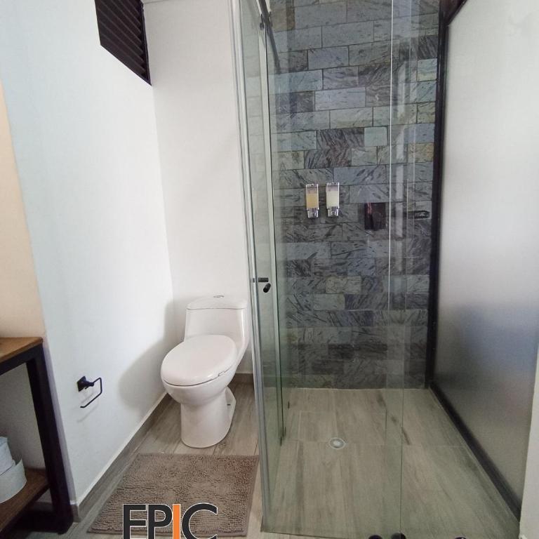 Epic Suite 508 Deluxe Airport - Deluxe One-Bedroom Apartment - 17