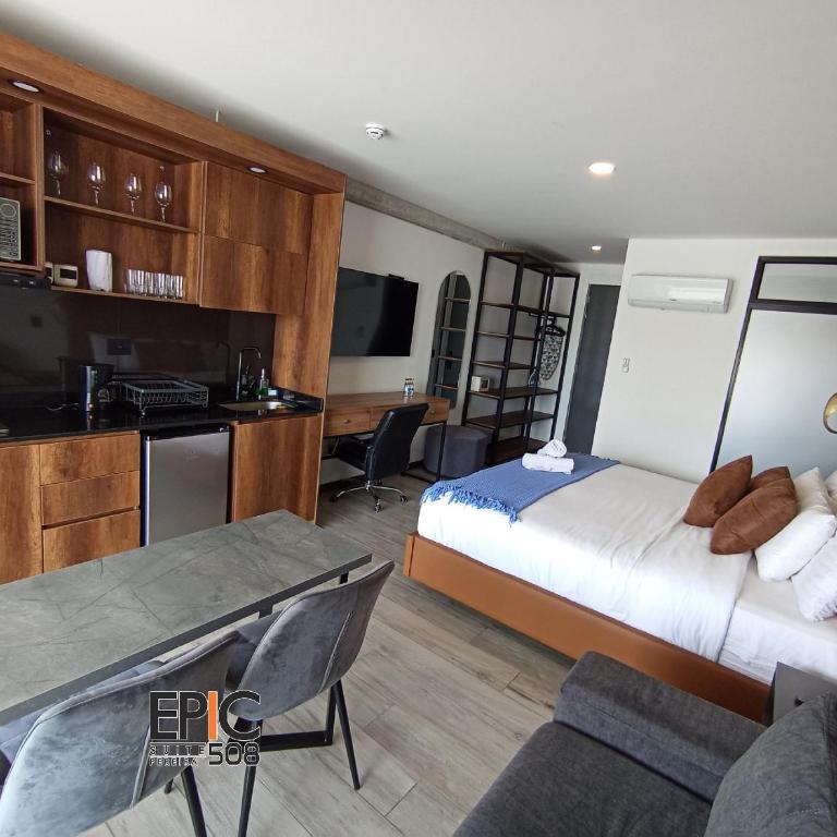 Epic Suite 508 Deluxe Airport - Deluxe One-Bedroom Apartment - 25